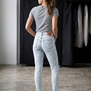 RARE LEVIS Mile High Women's Light Wash Super Skinny Jeans
